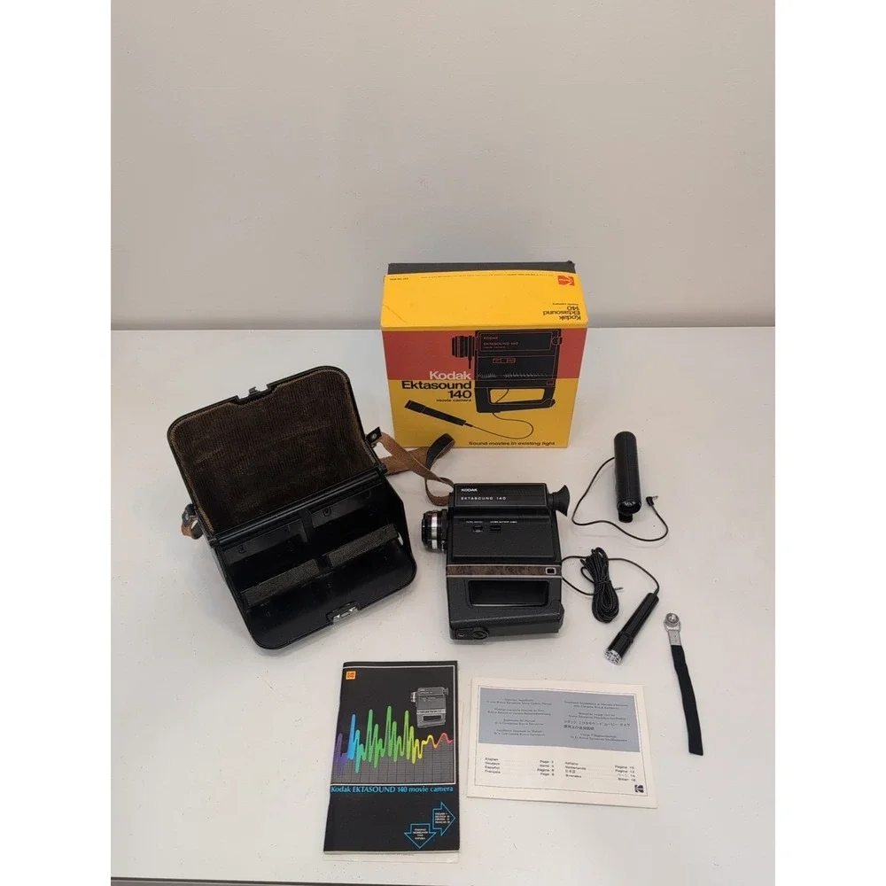 STUNNING Boxed Kodak Ektasound 140 Super 8 Camera Kit Vintage